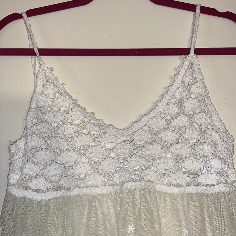 Crochet/Mesh top - Picture 2 of 5
